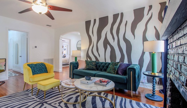 Ft Lauderdale 4 BD w/Pool & Outdoor Oasis close to Beaches, Marina, & Las Olas