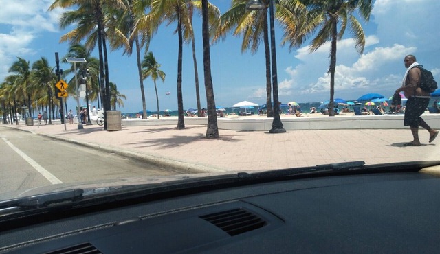 Ft lauderdale Executive style Townhouse 15 min to Beach & FLL