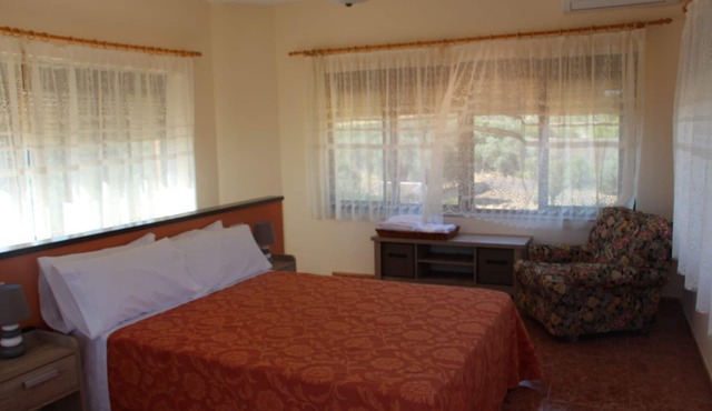 Full rental of 6 to 15 people.