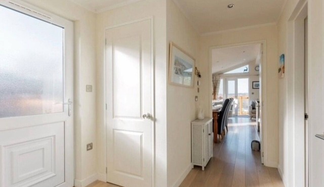 Fuchsia Lodge, dogs stay free, luxurious lodge on Rockley Park, Poole Harbour