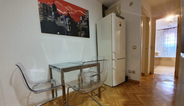 Fuencarral Barcelona. Court Apartments