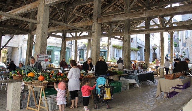 Full AC and heating, private hot tub, high speed WiFi with spectacular views