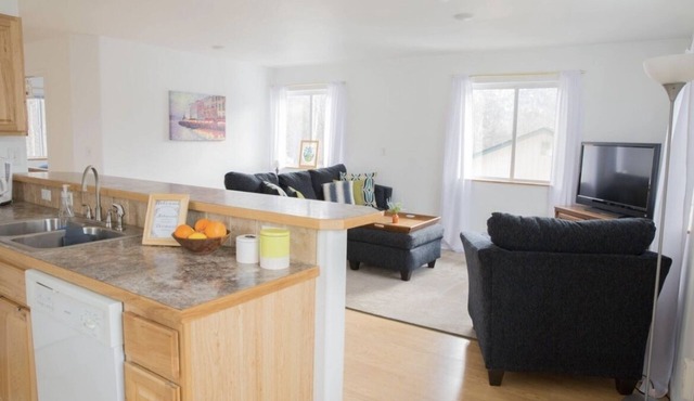 Full Apartment on Peaceful Alaskan Homestead