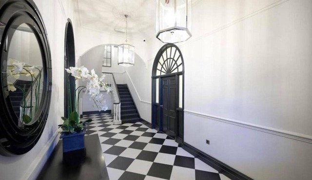 Full Apartment with secure parking great views