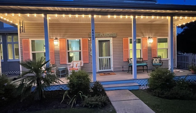 FULL BEACH HOUSE - Clipper Cove Cutie - 3-5 Min WALK to beach - SLEEPS 10