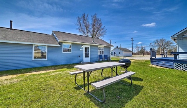 Full Cabin: Steps to the Lake! PET FRIENDLY!