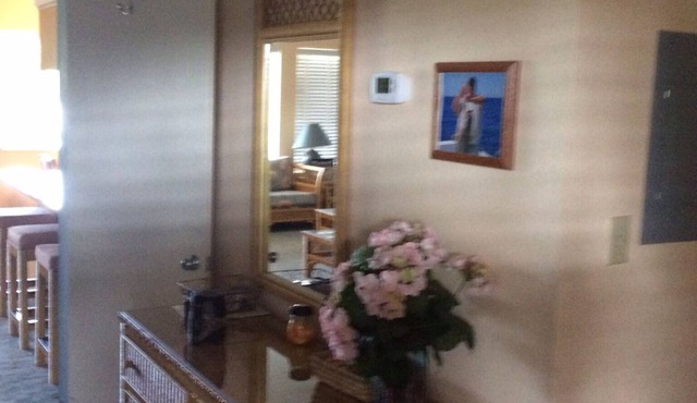 Full Cable And Sports And .two TVs.Wi-Fi Sleeps 6 Or More Full Kitchen.