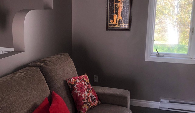 Full Guesthouse near Lake and Mountain