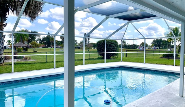 Full Home. Private Pool. Quiet, Clean, Central to SWFL's Beaches, Dining & Fun!