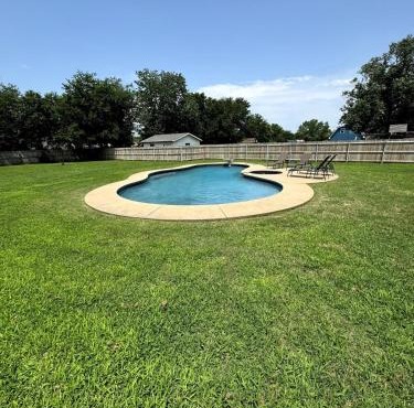 Full HOME with 2 KING BEDS and a POOL