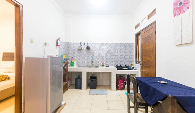 Full House 6 BR with Privat Pool near Maguwoharjo Stadium @FHStay Maguwo