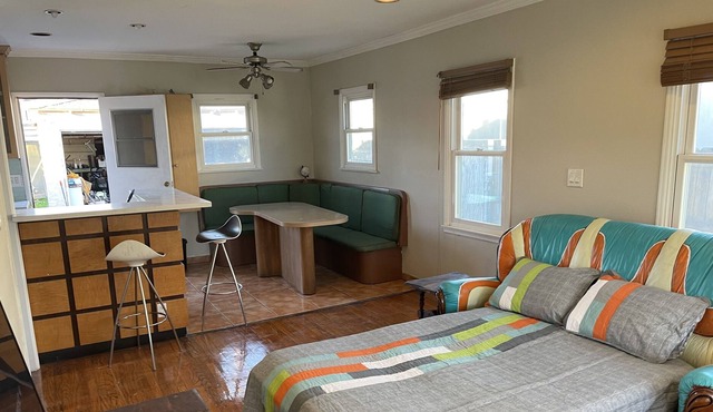 Full house sleeps 9, 4-mi from Sofi stadium, 3 mi from beach