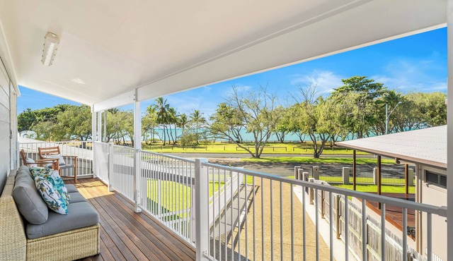 Full House, Unit 1 Anna & Unit 2 Barry at Beachside Mackay at Lamberts Beach, AU