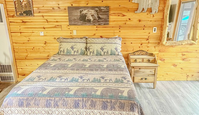 Full Kitchen River Motel w/Views - NR100