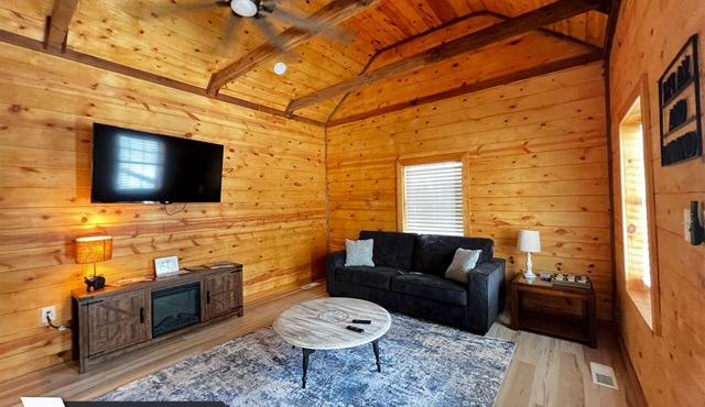 Full remodel No trailering to the Windrock, Norris Lake and Trails close by.