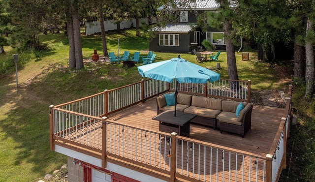 Full Remodeled Home, Amazing Views, Boat House Top Patio & More!
