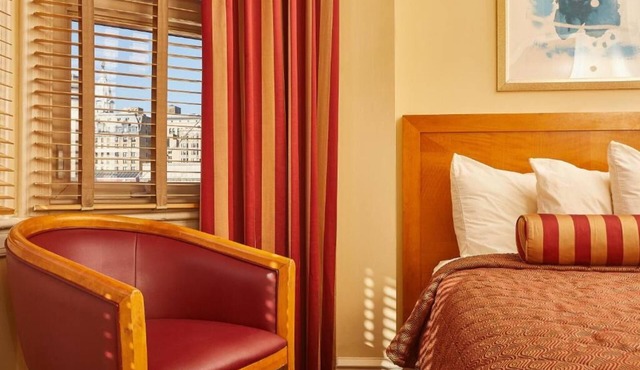 Full Room Getaway, The Alexander Inn, Cultural Center Proximity