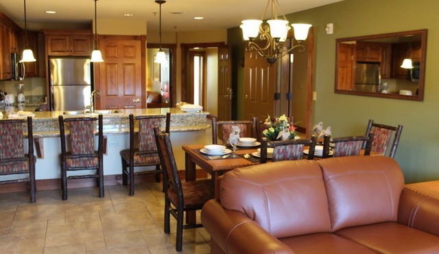 Full Service Double RoomWestgate Smoky Mountain Resort