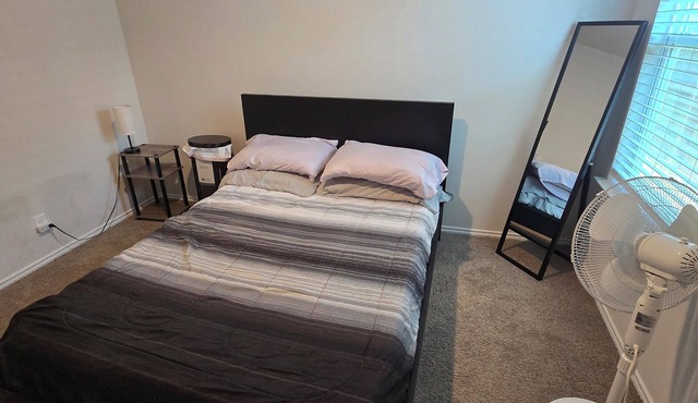 Full Size Private room with Private Bathroom
