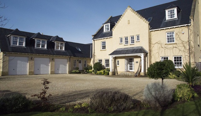 Full Size Snooker Table, Log Fire, Tesco Delivers -Bliss! 5 bedroom all en-suite