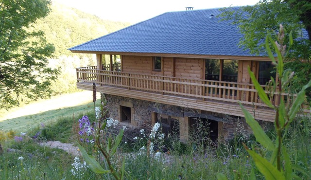 FULL-WOOD CHALET 6 PLACES