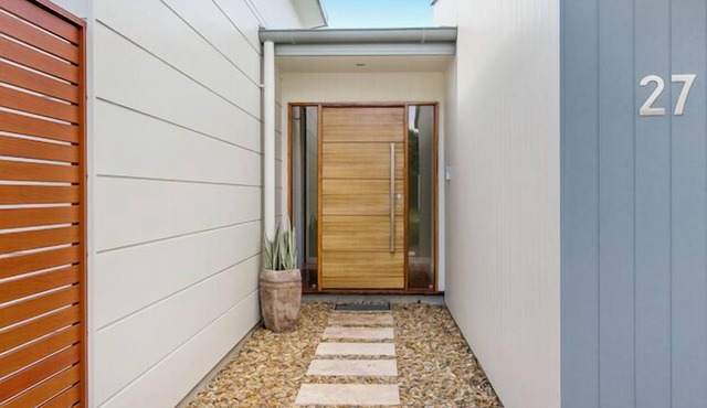 Fuller Holidays -Beachfront Tranquility, Beachfront Suffolk