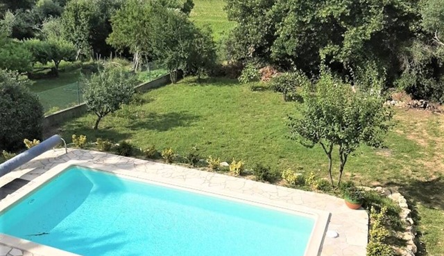 Fully air-conditioned villa 6 people