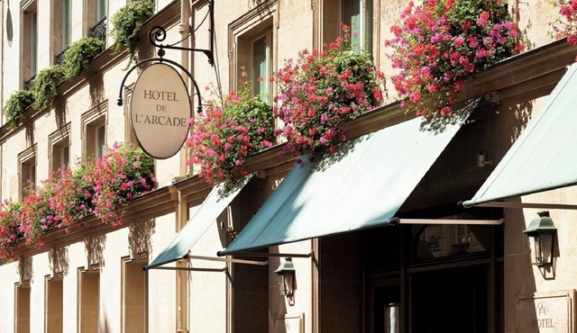 Fully Air-Conditioned,View Of The Eiffel Tower-Duplex With Services La Madeleine