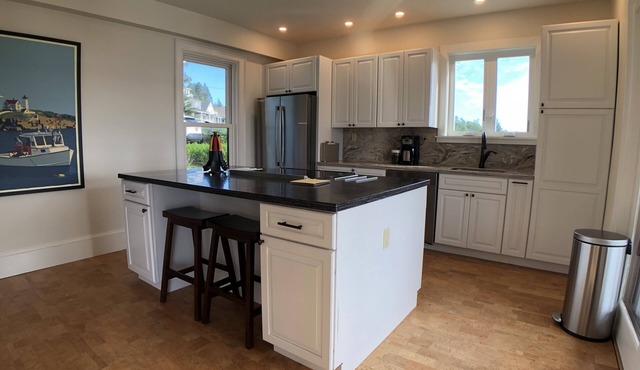 Fully appointed, spacious Home in Maine Island village off Acadia Nat'l Park