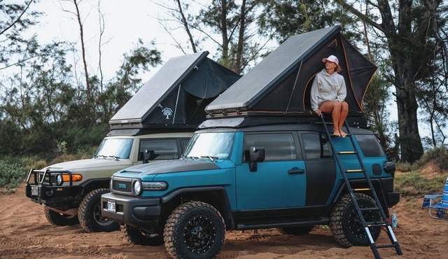 Fully Decked Lifted 4WD Blue FJ Cruiser!