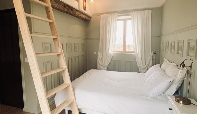 Fully equipped cottage in a quiet location