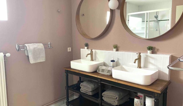 Fully-equipped gîte in a quiet location near Chenonceaux, Amboise and Beauval Zoo