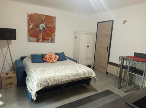 Fully equipped studio