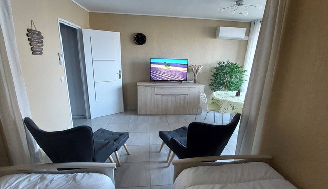 Fully equipped studio in a quiet residence