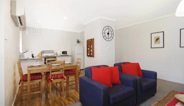 Fully equipped apartment just 500m from the town centre