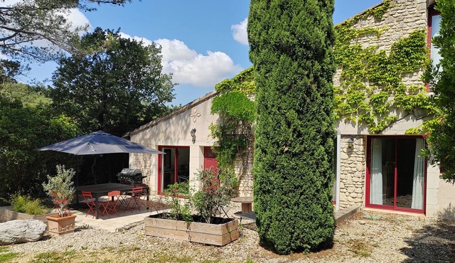 Fully Equipped Cottage with Swimming Pool