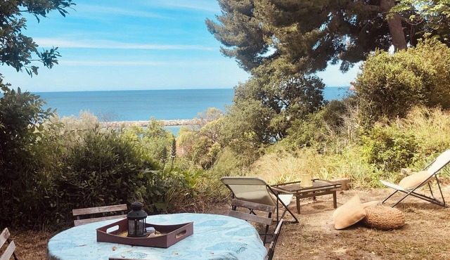 Fully equipped detached house with swimming pool and exceptional sea view