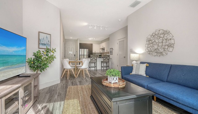 Fully equipped downtown apartment with great amenities.