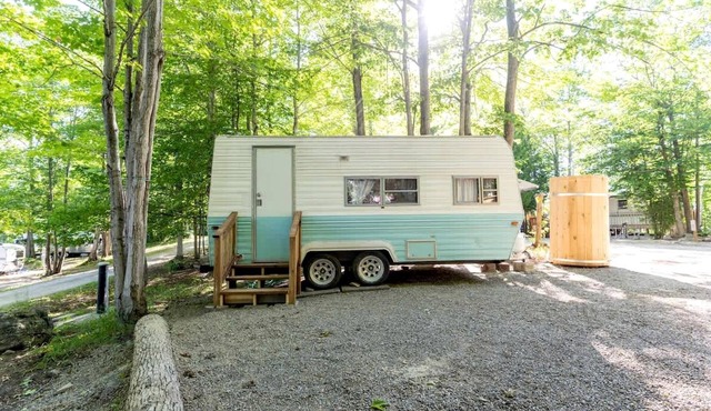 Fully Equipped Glamping Caravan near Miller Lake, Perfect for a Weekend Getaway from Toronto