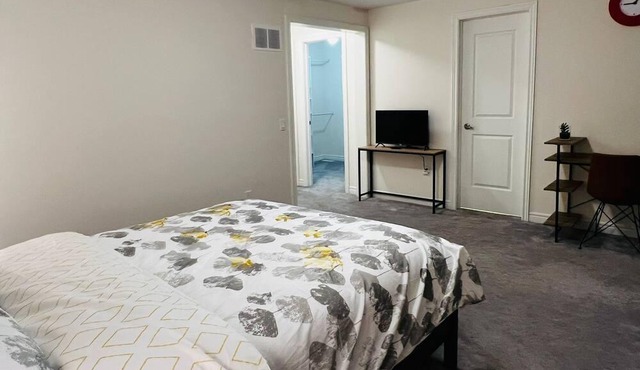 Fully equipped home in Ancaster, Ontario