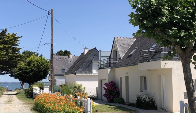 Fully equipped house with garden, close from the beach, for 8 to 10 people