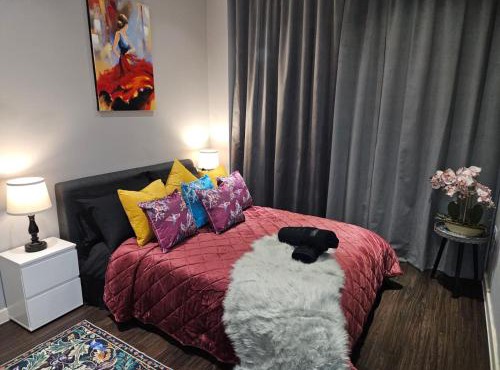 Fully Equipped London Heathrow Luxury Apartment - 2nd Floor