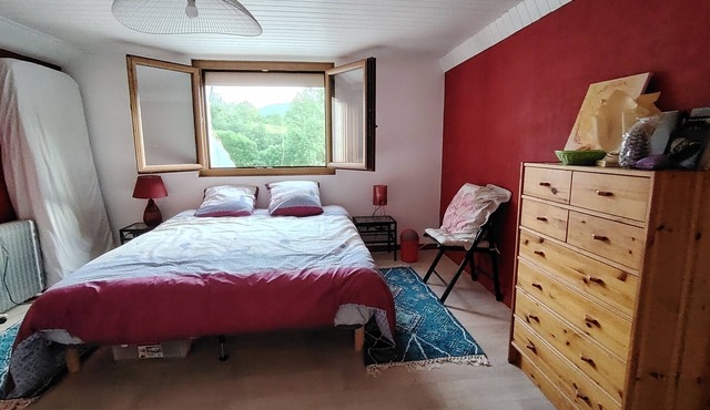 Fully-equipped private room in volcano country