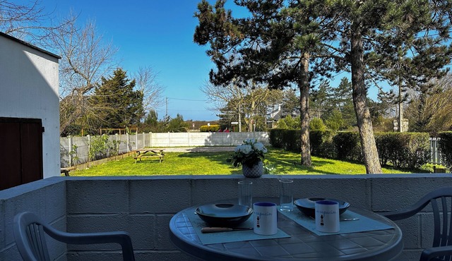 Fully-equipped studio in the Baie de Somme, 700M from the sea, terrace and parking.