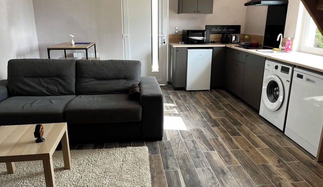 Fully-equipped self-contained apartment with Jacuzzi access