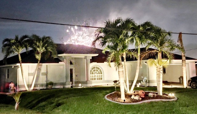 Fully equipped with everything you need to relax on your vacation in paradise!