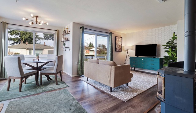 Fully fenced and gated two bedroom home that easily accommodates four guests. Featuring a large covered private patio for year round enjoyment and relaxation. Fully equipped kitchen and laundry with full size washer/dryer. Lots on parking on site.