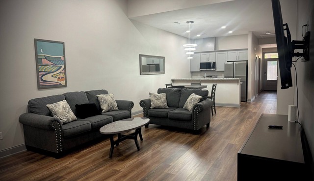 Fully finished 3bedroom 2 bath townhome!