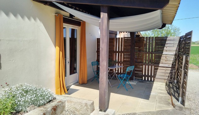 Fully-equipped 30m2 apartment in the countryside. Near Casteljaloux.