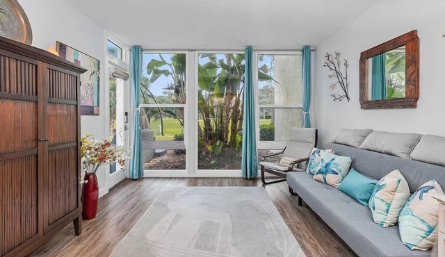 Fully Furnished Sawgrass Condo
